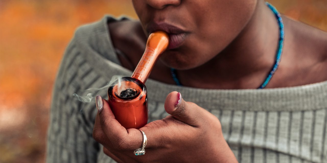 cannabis-pipes-for-smoking